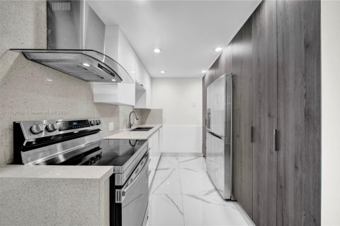 Купить кондоминиум в Авентура, Флорида 2 спальни, 105.72м2, № 1974411 - фото 9