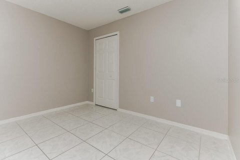 Villa ou maison à louer à Valrico, Floride: 4 chambres, 141.49 m2 № 2419640 - photo 12