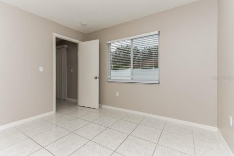 Villa ou maison à louer à Valrico, Floride: 4 chambres, 141.49 m2 № 2419640 - photo 13