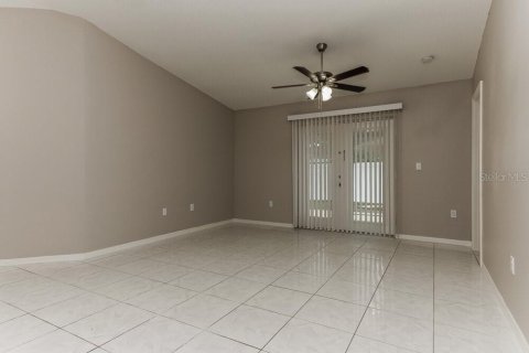 Villa ou maison à louer à Valrico, Floride: 4 chambres, 141.49 m2 № 2419640 - photo 3