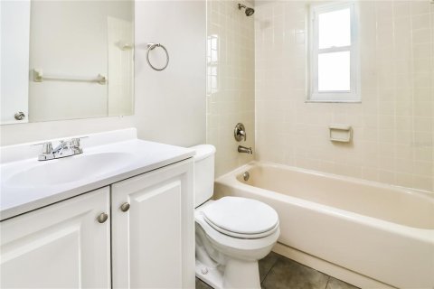 Casa en alquiler en Valrico, Florida, 3 dormitorios, 115.57 m2 № 1851643 - foto 14