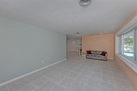 House in Venice, Florida 3 bedrooms, 135.27 sq.m. № 2391401 - photo 8