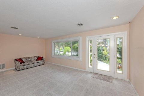 House in Venice, Florida 3 bedrooms, 135.27 sq.m. № 2391401 - photo 9