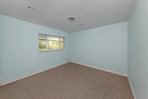 House in Venice, Florida 3 bedrooms, 135.27 sq.m. № 2391401 - photo 23