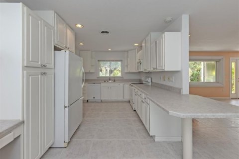 House in Venice, Florida 3 bedrooms, 135.27 sq.m. № 2391401 - photo 14