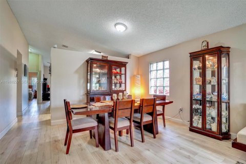 Villa ou maison à vendre à Pembroke Pines, Floride: 3 chambres, 154.5 m2 № 2050434 - photo 8