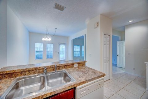 Touwnhouse à vendre à Tampa, Floride: 2 chambres, 124.49 m2 № 1902348 - photo 9