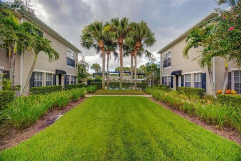 Touwnhouse à vendre à Tampa, Floride: 2 chambres, 124.49 m2 № 1902348 - photo 3