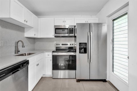 Copropriété à vendre à Miami, Floride: 1 chambre, 76.64 m2 № 1960661 - photo 5