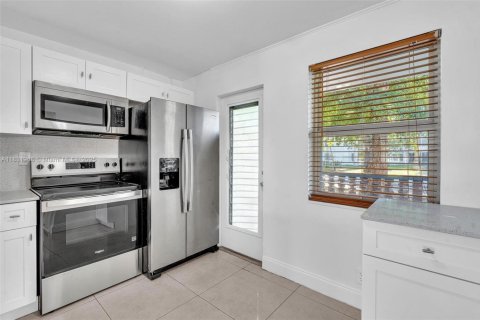 Copropriété à vendre à Miami, Floride: 1 chambre, 76.64 m2 № 1960661 - photo 6