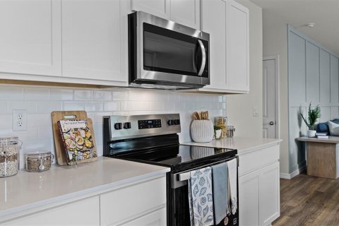 House in Kissimmee, Florida 4 bedrooms, 154.68 sq.m. № 1913581 - photo 5