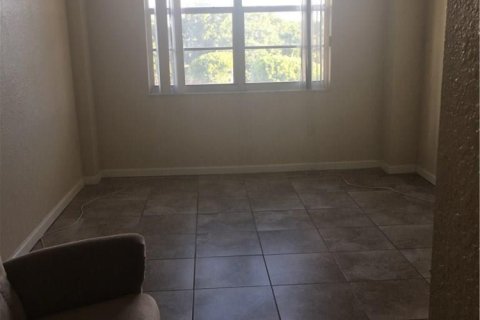 Condominio en venta en Miami, Florida, 1 dormitorio, 78.04 m2 № 2154159 - foto 8
