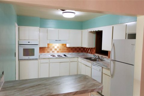 House in Lakeland, Florida 4 bedrooms, 214.14 sq.m. № 1679745 - photo 10