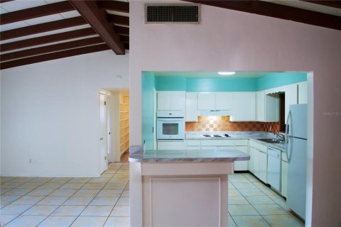 House in Lakeland, Florida 4 bedrooms, 214.14 sq.m. № 1679745 - photo 12