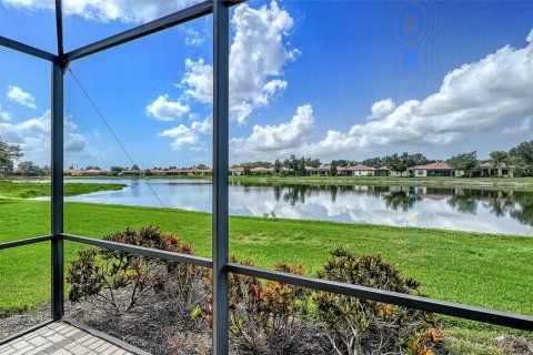 House in Venice, Florida 2 bedrooms, 148.64 sq.m. № 2199119