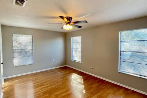 Villa ou maison à louer à Apopka, Floride: 3 chambres, 145.86 m2 № 2127680 - photo 12