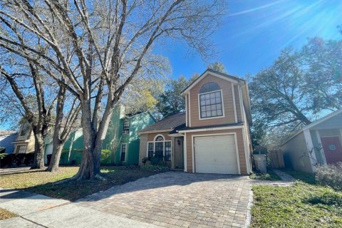 Villa ou maison à louer à Apopka, Floride: 3 chambres, 145.86 m2 № 2127680 - photo 2