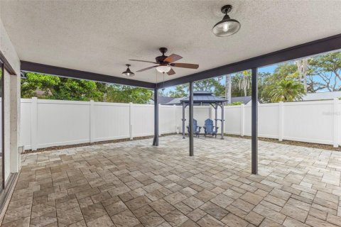 Casa en venta en Clearwater, Florida, 3 dormitorios, 196.4 m2 № 2167105 - foto 23