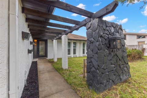 Casa en venta en Clearwater, Florida, 3 dormitorios, 196.4 m2 № 2167105 - foto 4