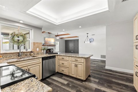 Casa en venta en Clearwater, Florida, 3 dormitorios, 196.4 m2 № 2167105 - foto 13