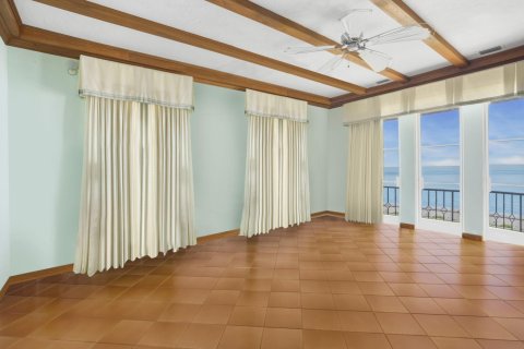 House in Palm Beach, Florida 6 bedrooms, 502.6 sq.m. № 818955 - photo 1