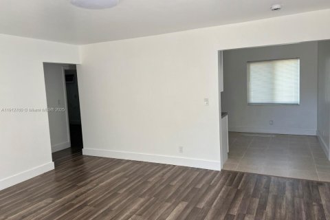 Apartment in Hollywood, Florida 2 bedrooms, 85.47 sq.m. № 1969671 - photo 3