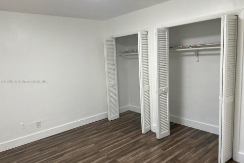 Apartment in Hollywood, Florida 2 bedrooms, 85.47 sq.m. № 1969671 - photo 4