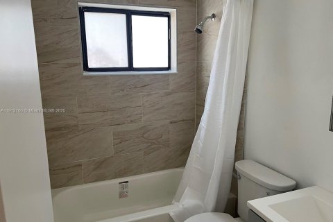 Apartment in Hollywood, Florida 2 bedrooms, 85.47 sq.m. № 1969671 - photo 8