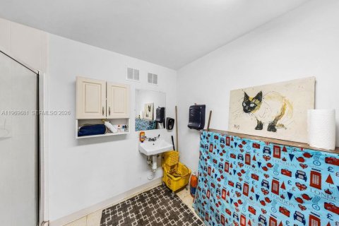 Commercial property in Hollywood, Florida № 2030490 - photo 23