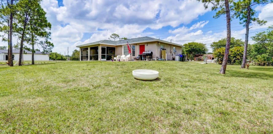 House in Loxahatchee Groves, Florida 3 bedrooms, 125.05 sq.m. № 1182441