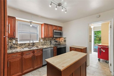 Casa en venta en Fort Lauderdale, Florida, 3 dormitorios, 119.29 m2 № 2268061 - foto 10
