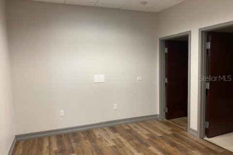 Immobilier commercial à louer à Lake Mary, Floride: 112.97 m2 № 1717414 - photo 5