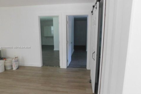 Casa en alquiler en Clewiston, Florida, 3 dormitorios, 117.06 m2 № 2060876 - foto 29