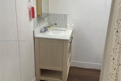 Casa en alquiler en Clewiston, Florida, 3 dormitorios, 117.06 m2 № 2060876 - foto 20