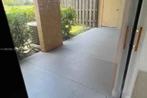 Condo in Fort Lauderdale, Florida, 2 bedrooms  № 2024909 - photo 20