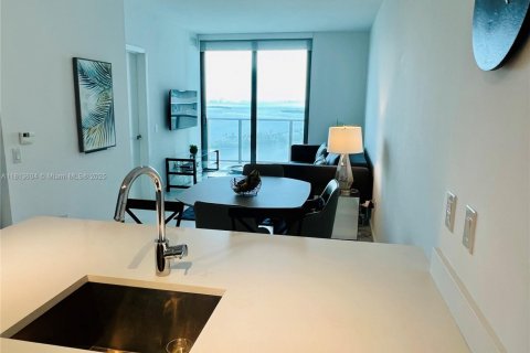 Copropriété à louer à Miami, Floride: 1 chambre, 56.67 m2 № 1875409 - photo 5