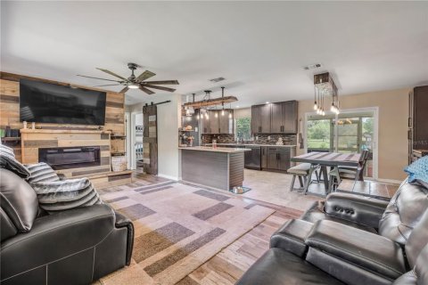 House in De Leon Springs, Florida 4 bedrooms, 164.25 sq.m. № 2130136 - photo 7