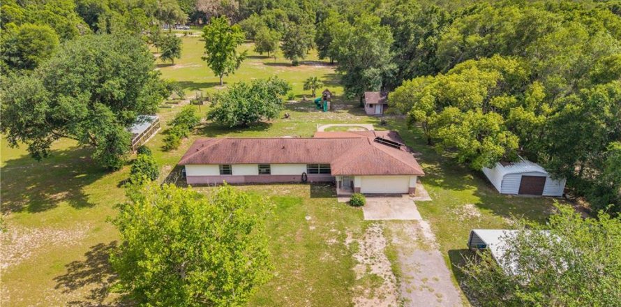 House in De Leon Springs, Florida 4 bedrooms, 164.25 sq.m. № 2130136