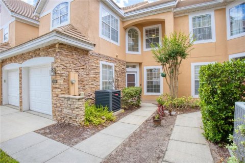 Townhouse in Orlando, Florida 3 bedrooms, 184.41 sq.m. № 2142455