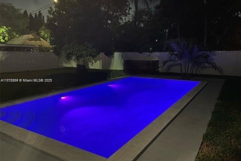 Casa en venta en North Miami Beach, Florida, 3 dormitorios, 117.52 m2 № 1776042 - foto 23