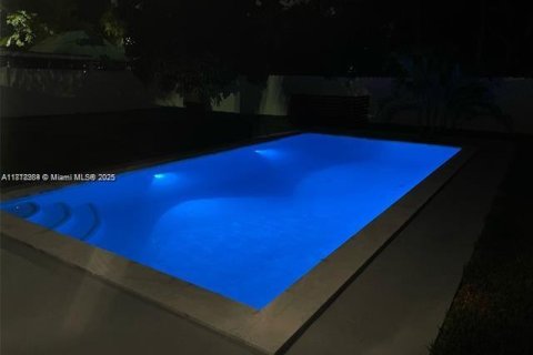 Casa en venta en North Miami Beach, Florida, 3 dormitorios, 117.52 m2 № 1776042 - foto 25