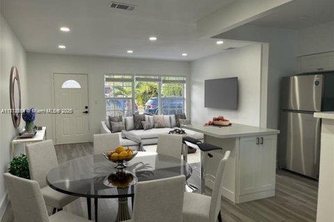 Casa en venta en North Miami Beach, Florida, 3 dormitorios, 117.52 m2 № 1776042 - foto 3