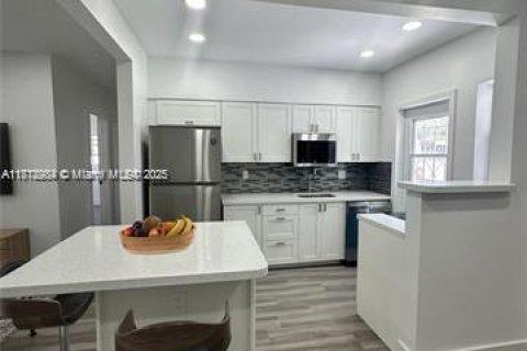 Casa en venta en North Miami Beach, Florida, 3 dormitorios, 117.52 m2 № 1776042 - foto 6