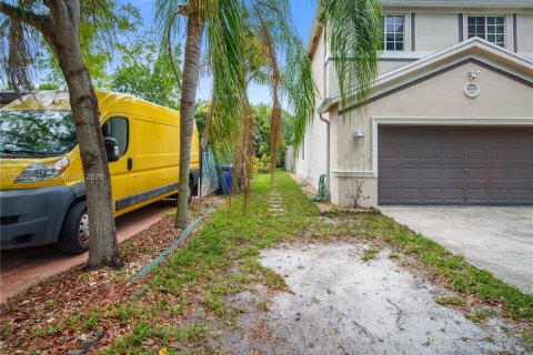 Снять в аренду виллу или дом в Холливуд, Флорида 2 спальни, 271.09м2, № 2066695 - фото 5