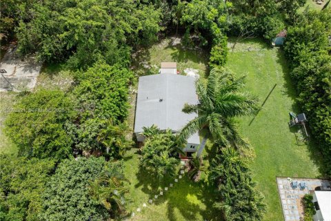 Снять в аренду виллу или дом в Холливуд, Флорида 2 спальни, 271.09м2, № 2066695 - фото 26