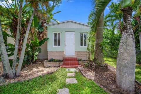 Снять в аренду виллу или дом в Холливуд, Флорида 2 спальни, 271.09м2, № 2066695 - фото 8