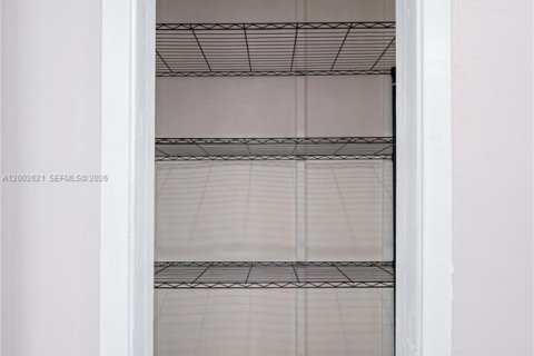 Снять в аренду виллу или дом в Холливуд, Флорида 2 спальни, 271.09м2, № 2066695 - фото 18