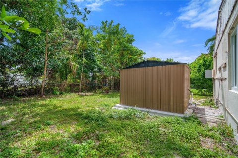 Снять в аренду виллу или дом в Холливуд, Флорида 2 спальни, 271.09м2, № 2066695 - фото 28