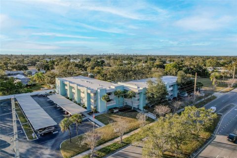 Condo in Sarasota, Florida, 2 bedrooms № 2201850 - photo 22