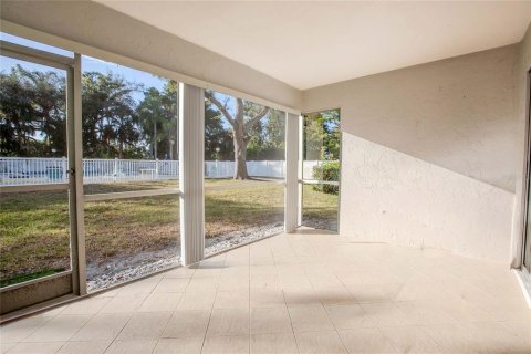 Condo in Sarasota, Florida, 2 bedrooms № 2201850 - photo 18